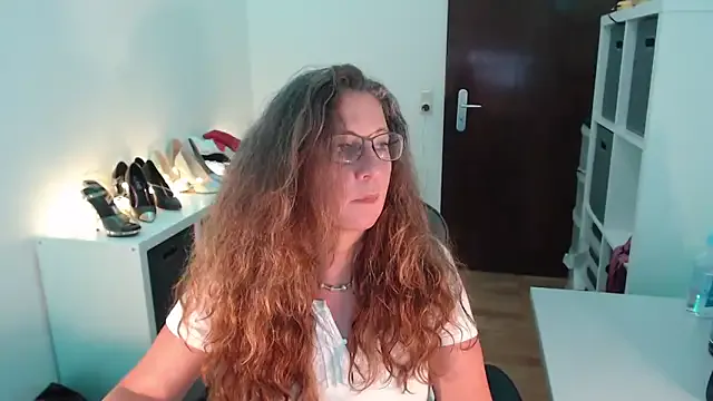 mollyflwers – webcam model profile photo Image 12