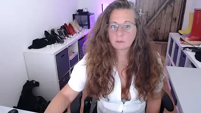 mollyflwers – webcam model profile photo Image 17