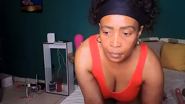 ThelmaJusto – webcam model profile photo Image 5