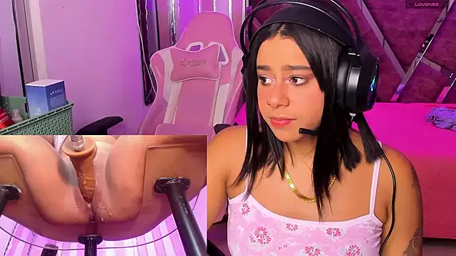 Runarunapi – webcam model profile photo Image 14