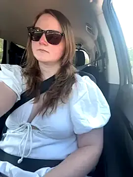 TOP_po – webcam model profile photo Image 16