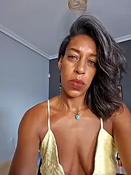 miss_juliaa – webcam model profile photo Image 10