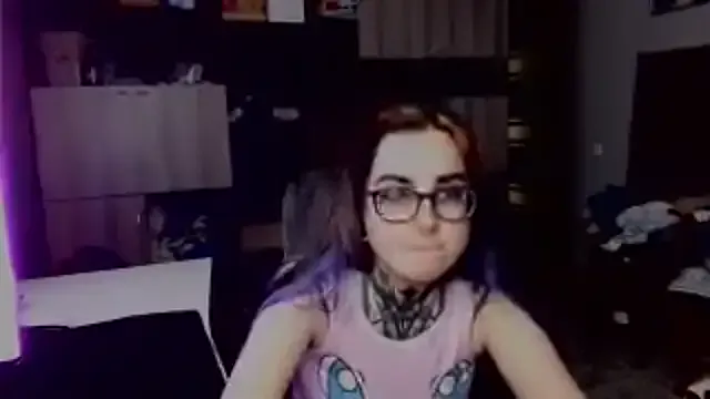 Runarunapi – webcam model profile photo Image 11