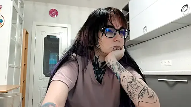 Runarunapi – webcam model profile photo Image 6