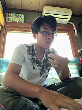 nagi_112 – webcam model profile photo Image 8