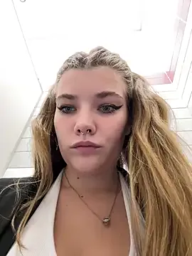 lil_eva live broadcast Image 10