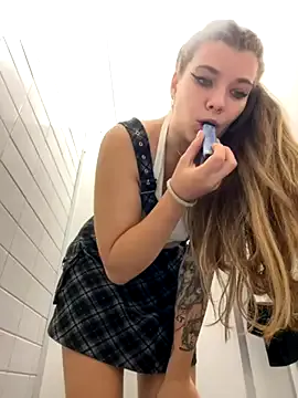 lil_eva live broadcast Image 17