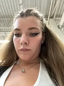 lil_eva live broadcast Image 3