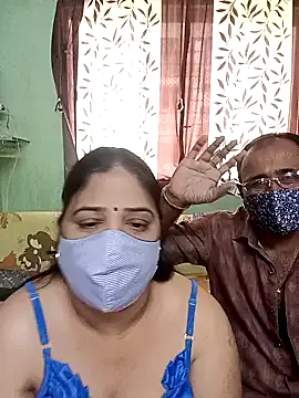 HoneyHush live broadcast