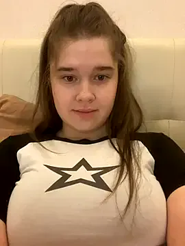 NataLive – webcam model profile photo Image 2