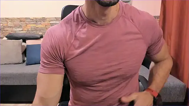 Runarunapi – webcam model profile photo Image 8