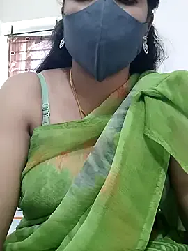 zizi_public – webcam model profile photo Image 4