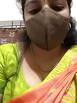 zizi_public – webcam model profile photo Image 5