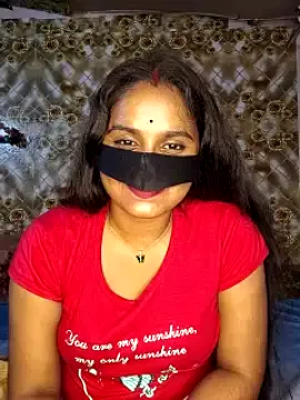 emyii – webcam model profile photo Image 4