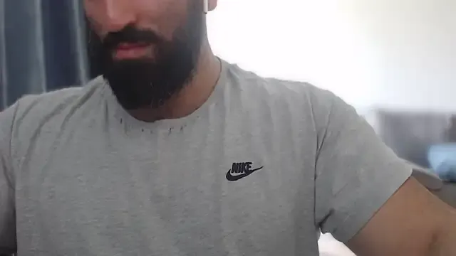 Runarunapi – webcam model profile photo Image 11