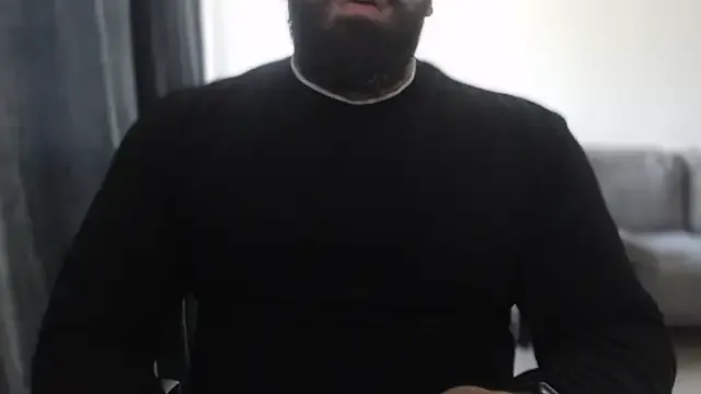 Runarunapi – webcam model profile photo Image 9