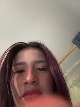 thai-dreamgirl – webcam model profile photo Image 5