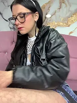 Lisaonthemoon – webcam model profile photo Image 8