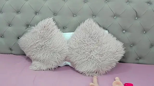 GenesisFernandez – webcam model profile photo Image 7