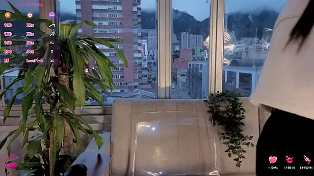 Runarunapi – webcam model profile photo Image 10