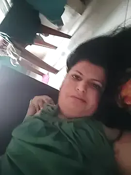 Runarunapi – webcam model profile photo Image 14