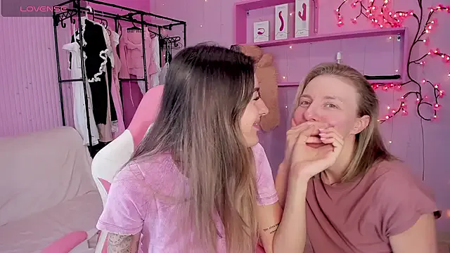 RollDolls – webcam model profile photo Image 6