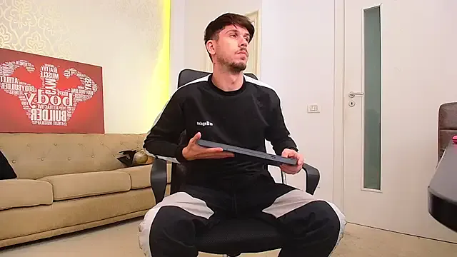 Runarunapi – webcam model profile photo Image 17