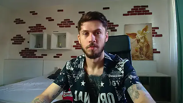 Runarunapi – webcam model profile photo Image 6