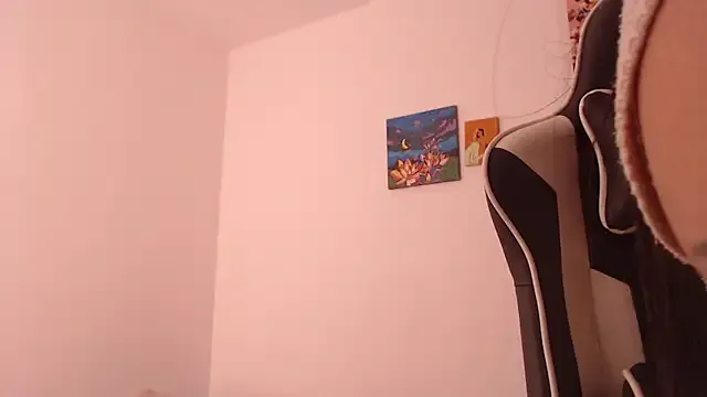 Runarunapi – webcam model profile photo Image 17