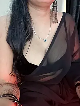 Runarunapi – webcam model profile photo Image 10