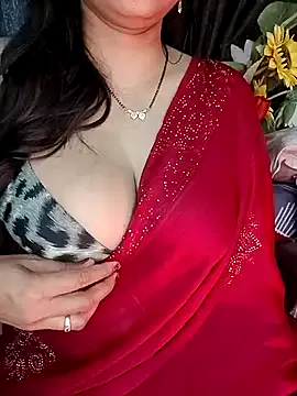 Runarunapi – webcam model profile photo Image 8