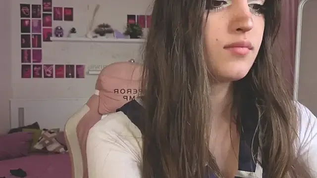 Masha_Real_84 – webcam model profile photo Image 12