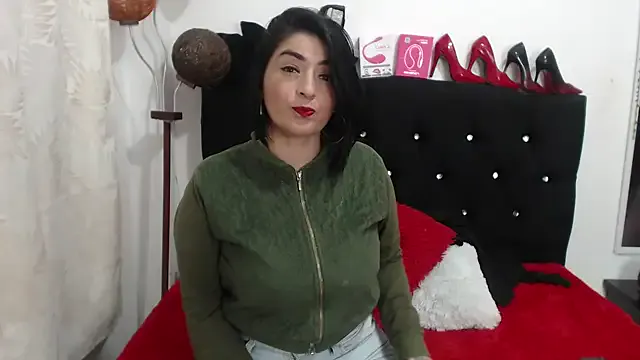 LadyLena1 – webcam model profile photo Image 13