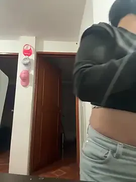 LadyLena1 – webcam model profile photo Image 18