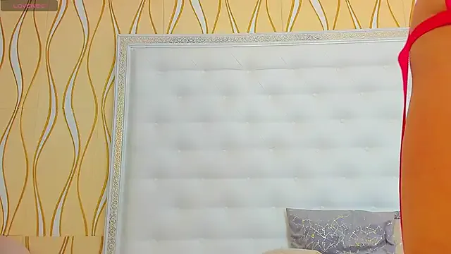 Runarunapi – webcam model profile photo Image 2