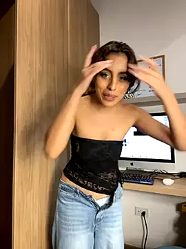 mia_dynasty – webcam model profile photo Image 15