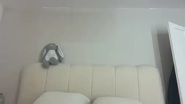 aviebby – webcam model profile photo Image 5