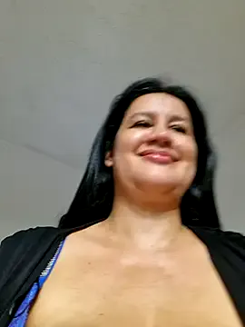 Mona_Plus – webcam model profile photo Image 4