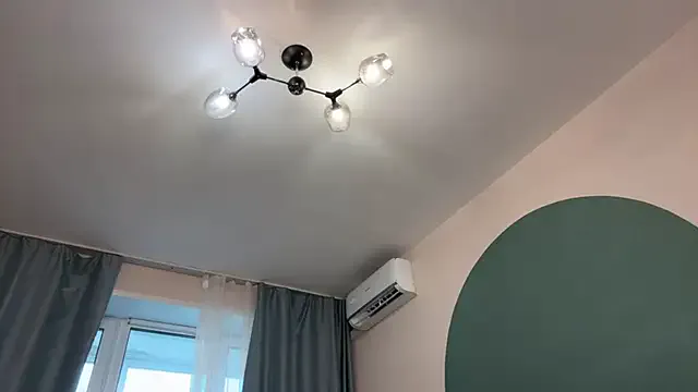 Minami_jjjj – webcam model profile photo Image 4