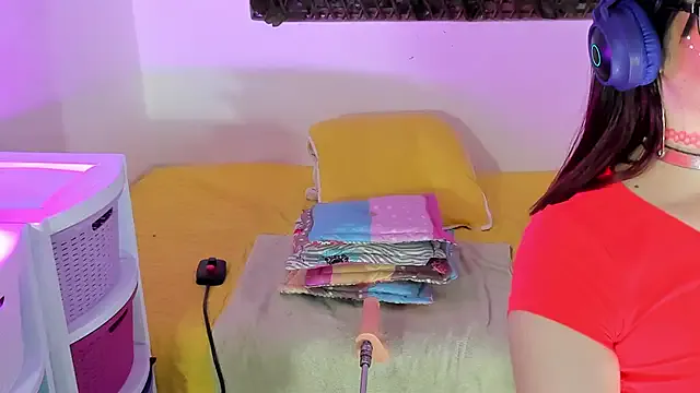 JadeyKhada – webcam model profile photo Image 16