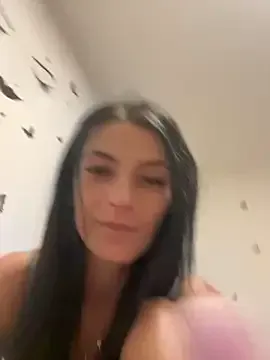 divinepearl – webcam model profile photo Image 8