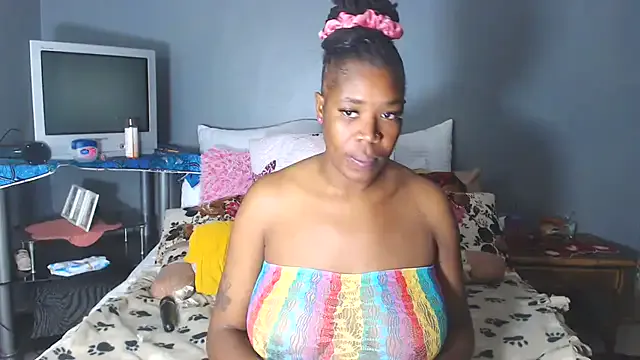 Runarunapi – webcam model profile photo Image 13