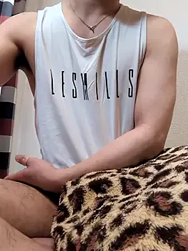 PumaShyXD – webcam model profile photo Image 2