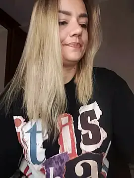 PumaShyXD – webcam model profile photo Image 12