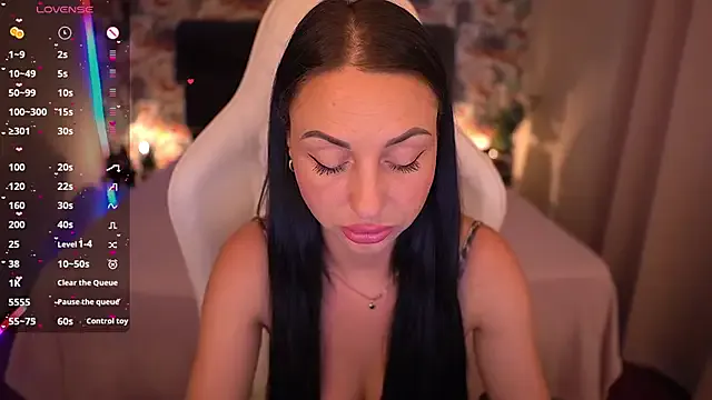 Runarunapi – webcam model profile photo Image 5