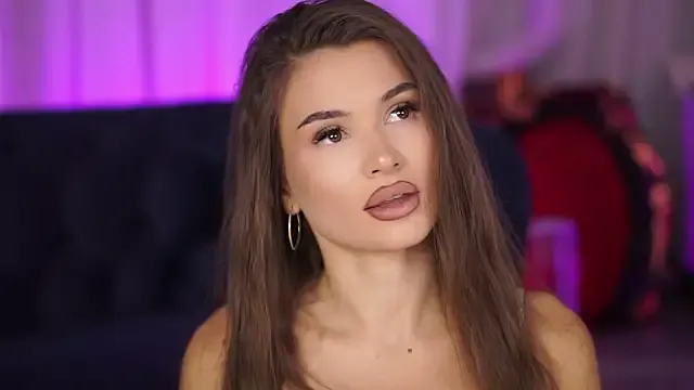 selenne_schmitt – webcam model profile photo Image 3