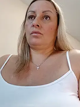 amu_nyan_cute – webcam model profile photo Image 4