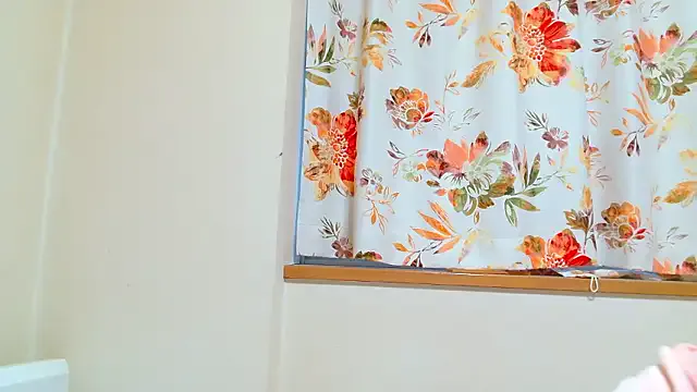 heavenngirlyy444 – webcam model profile photo Image 8