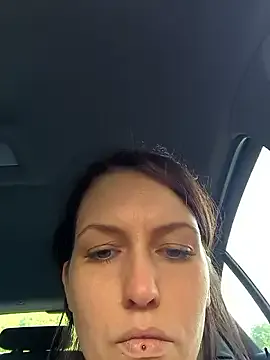 Runarunapi – webcam model profile photo Image 9