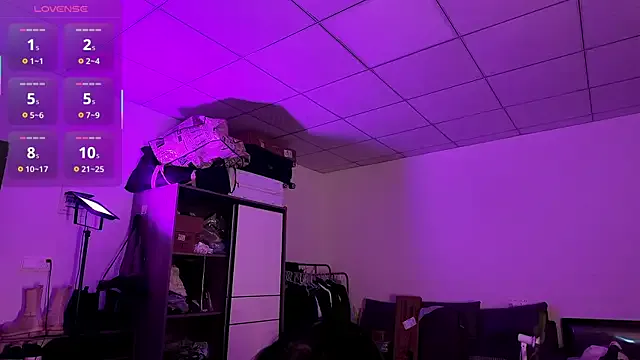 lavetax – webcam model profile photo Image 4